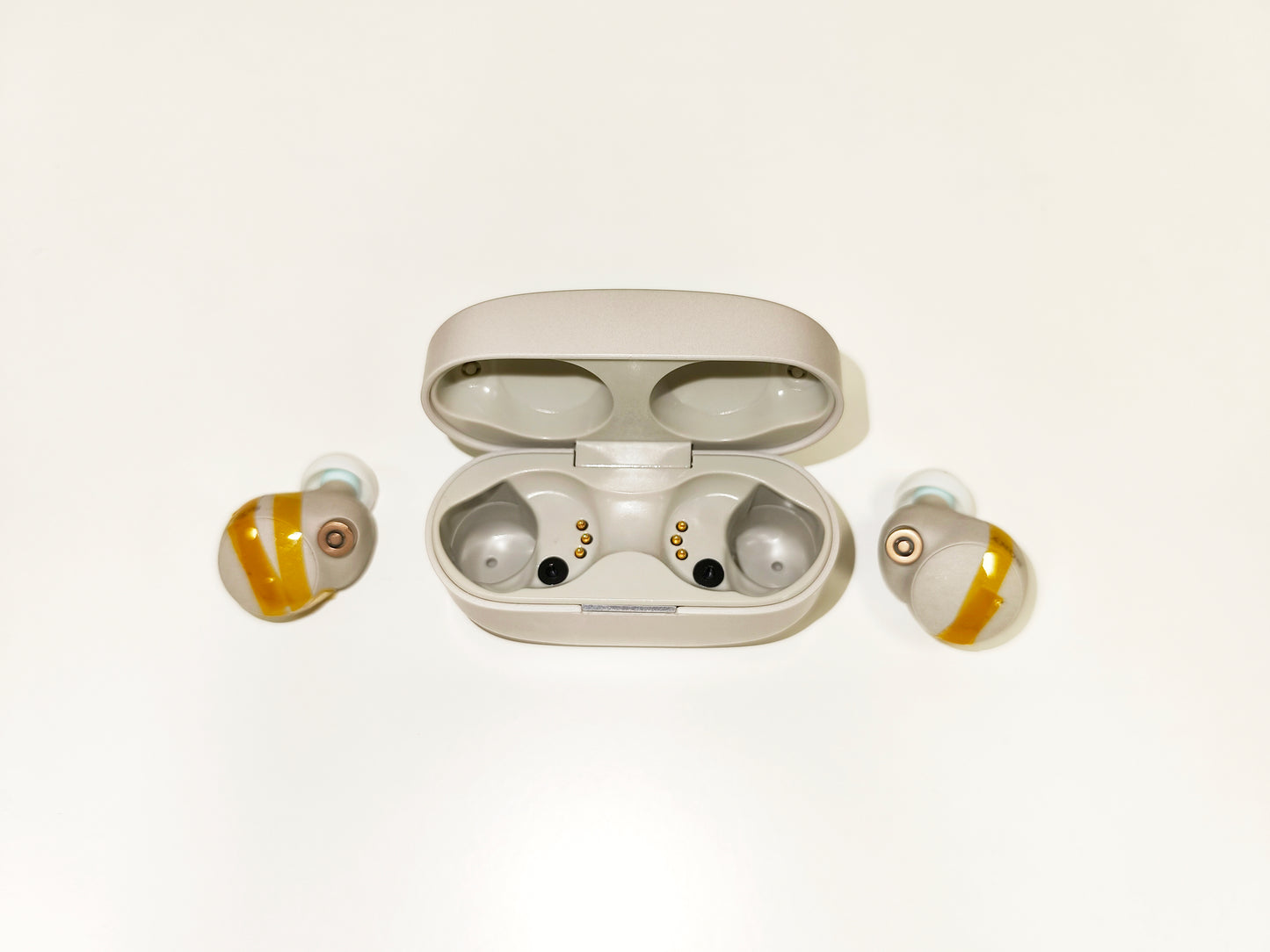 [Refurbished Very Good] Sony WF-1000XM4 Noise Cancelling Wireless Earbuds White