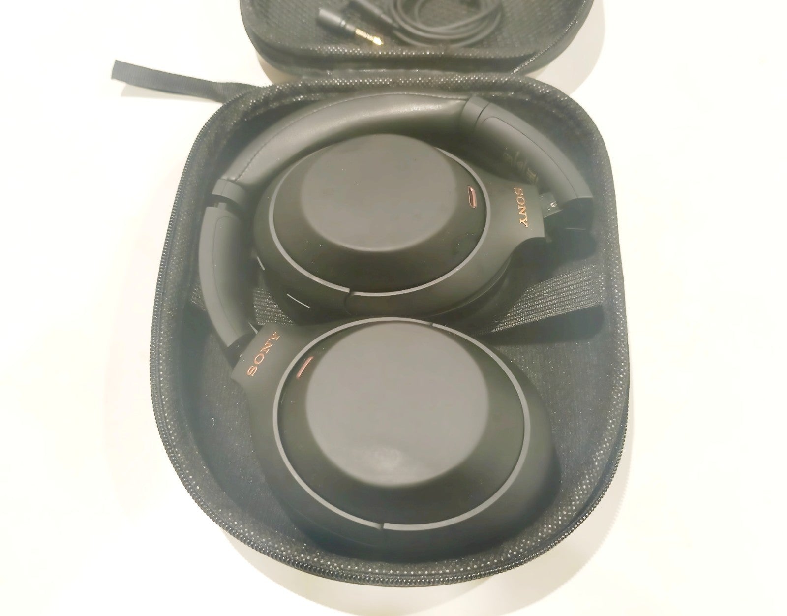 [Refurbished Very Good] Sony WH-1000XM4 Wireless Noise Canceling Headphones