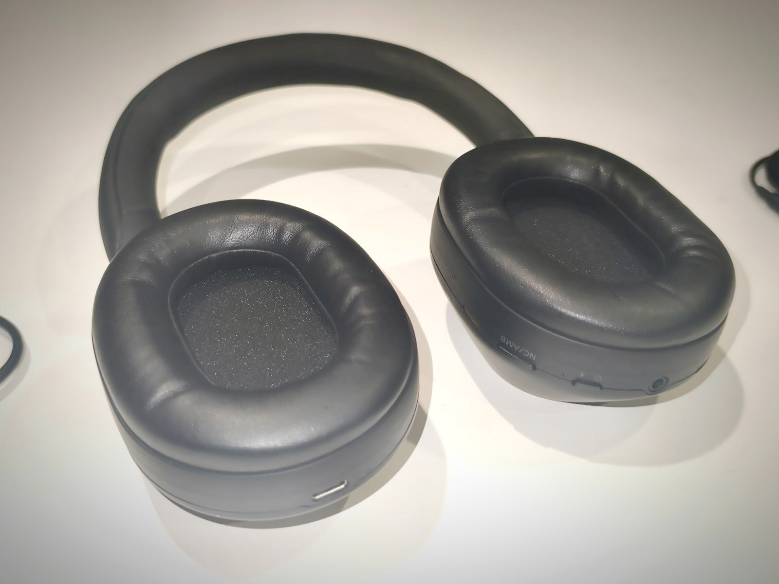 [Refurbished Very Good]Sony WH-1000XM5 Over Ear Wireless Headphones - Black