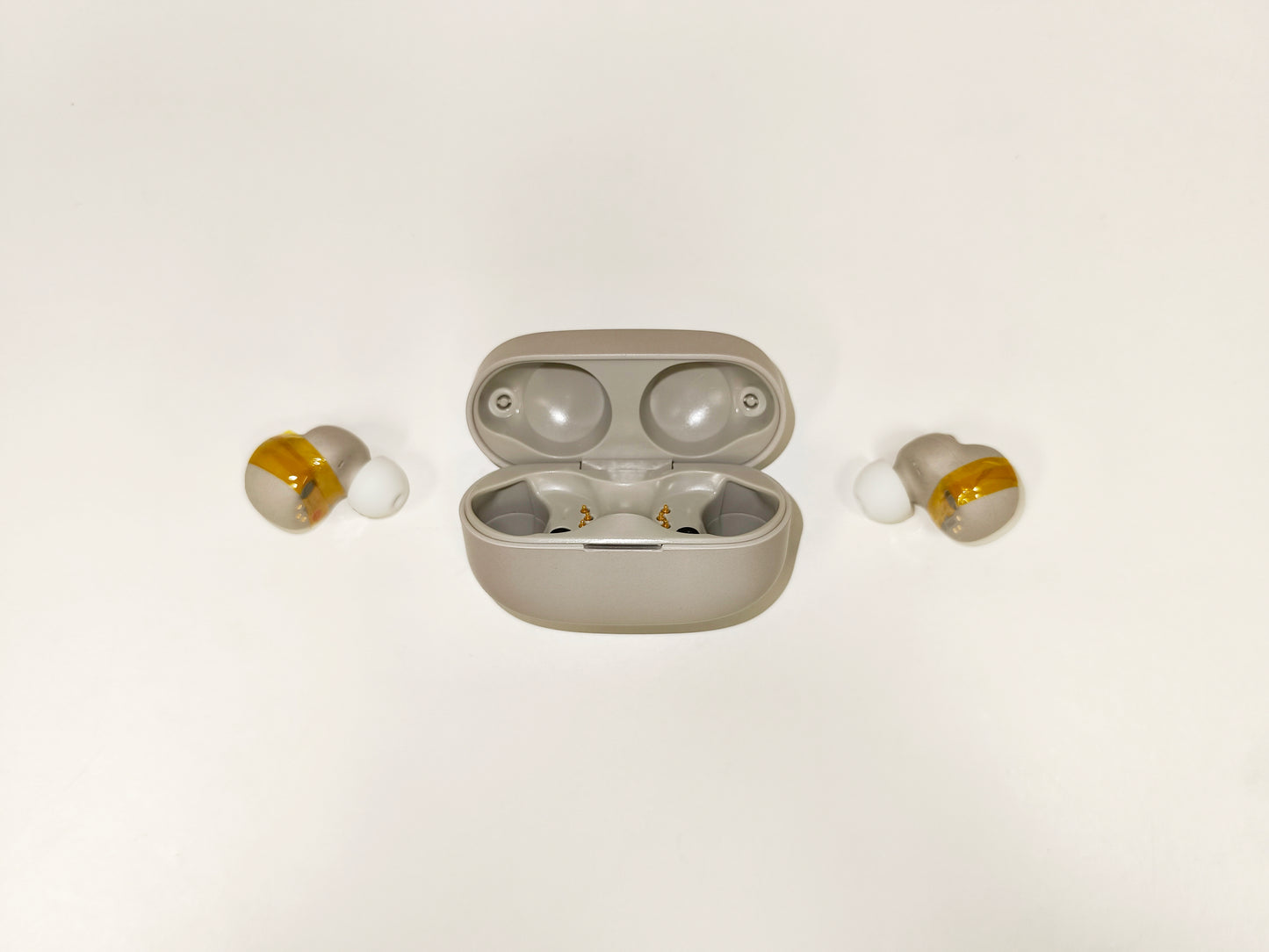 [Refurbished Very Good] Sony WF-1000XM4 Noise Cancelling Wireless Earbuds White